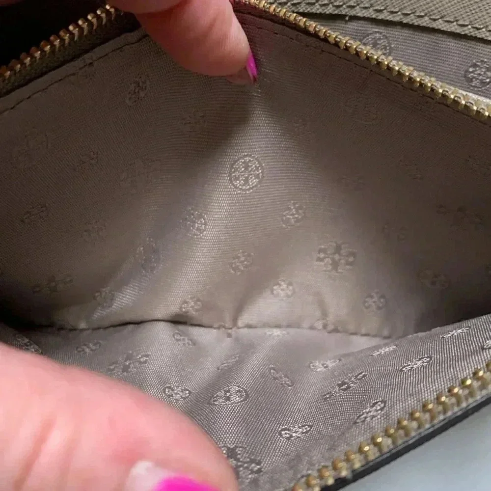 TORY BURCH Women’s Purse,Crossbody. Excellent Condition.Comes with/dust bag.